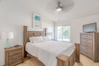 Canyon Club Apartments in Oceanside, CA - Building Photo - Building Photo