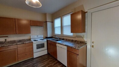 98 W 8th Ave in Columbus, OH - Building Photo - Building Photo