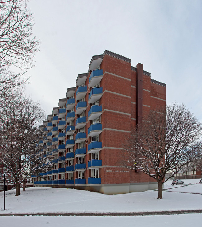 Robert J. Smith Apartments - North in Toronto, ON - Building Photo - Building Photo