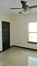 1200 E Daffodil Ave in McAllen, TX - Building Photo - Building Photo