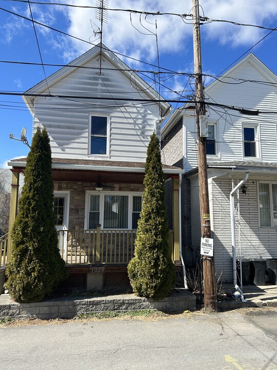 1024 Farber Ct in Scranton, PA - Building Photo