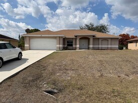 1817 Tomaso Ave in Lehigh Acres, FL - Building Photo