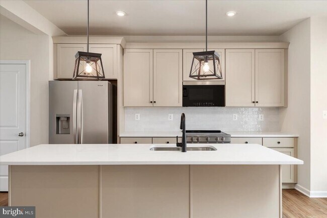 210 Monteith Dr in Winchester, VA - Building Photo - Building Photo