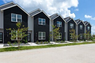 1239 Dorothy Ln in College Station, TX - Building Photo