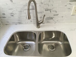 8539 Saturn St, Unit #4 in Los Angeles, CA - Building Photo - Building Photo