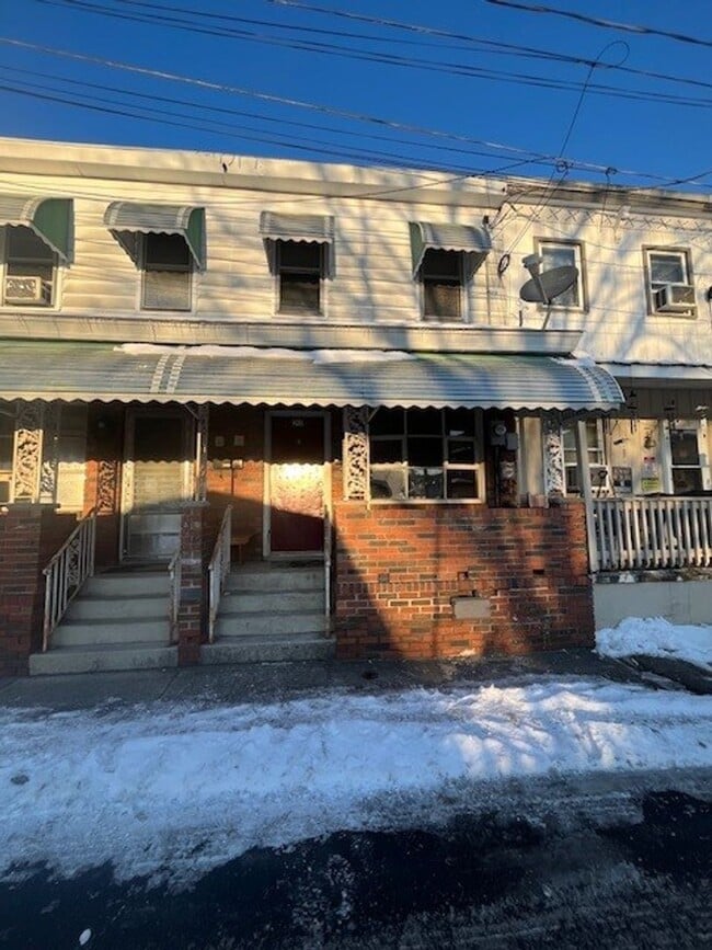 property at 20 Wiggan St