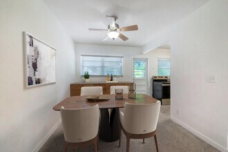 2219 W Pineridge Ct in Delray Beach, FL - Building Photo - Building Photo