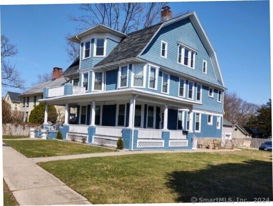 2178 Elm St in Stratford, CT - Building Photo