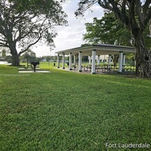 4561 NW 16th Way in Fort Lauderdale, FL - Building Photo - Building Photo