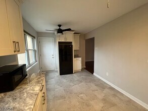 322 Richard Mine Rd in Wharton, NJ - Building Photo - Building Photo