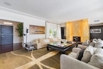 820 W Dilido Dr in Miami Beach, FL - Building Photo - Building Photo