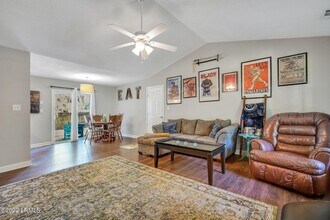2405 Grinkley Ct in Port Royal, SC - Foto de edificio - Building Photo