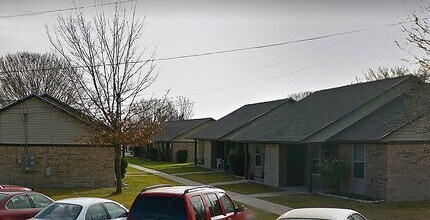 600 Spring St in Brackettville, TX - Building Photo - Building Photo