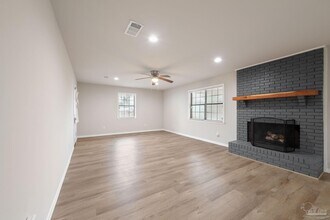 4624 Santa Rosa Dr in Milton, FL - Building Photo - Building Photo