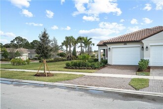 27117 SW Viterbo Wy in Port St. Lucie, FL - Building Photo - Building Photo