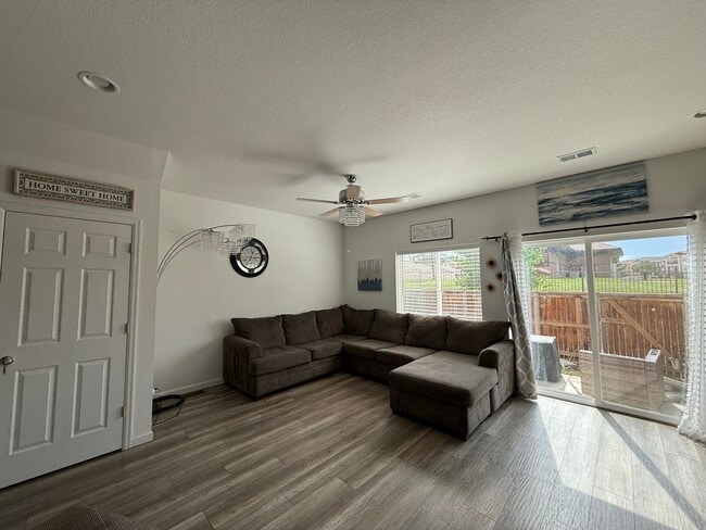 14700 E 104th Ave in Commerce City, CO - Building Photo - Building Photo