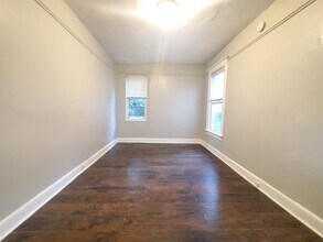 80 Clerk St in Jersey City, NJ - Building Photo - Building Photo