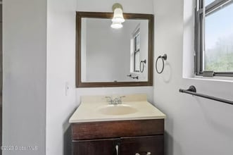 9 Limerick Dr in Albany, NY - Building Photo - Building Photo