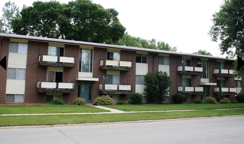 East Olive Apartments in Marshalltown, IA - Foto de edificio