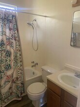 1015 E 9th S in Mountain Home, ID - Building Photo - Building Photo