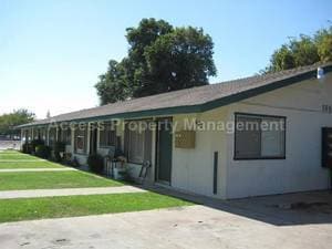 617 W Santa Fe Ave in Merced, CA - Building Photo