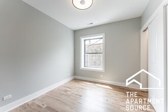 2535 N Campbell Ave, Unit 3 in Chicago, IL - Building Photo - Building Photo