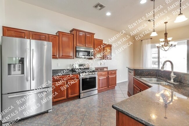 property at 561 E Via Puente De La Lluvia