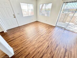 3383 Sparrow Heights Ave in North Las Vegas, NV - Building Photo - Building Photo