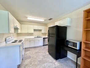 2421 Abalone Blvd in Orlando, FL - Building Photo - Building Photo