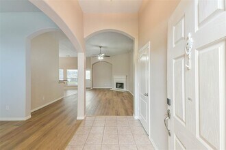 2212 Highland Crossing Dr in Conroe, TX - Building Photo - Building Photo