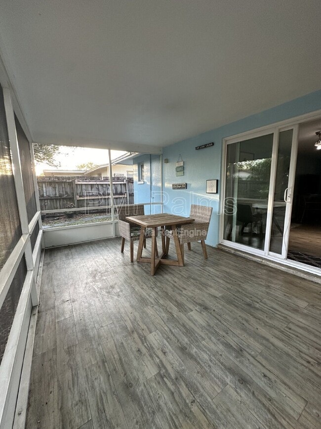 649 Jacaranda St in Dunedin, FL - Building Photo - Building Photo