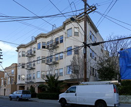 Pine Knolls Apartments in Oakland, CA - Building Photo - Building Photo