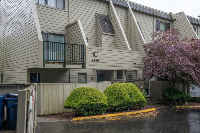 Panorama Village Condominiums in Redmond, WA - Building Photo - Building Photo