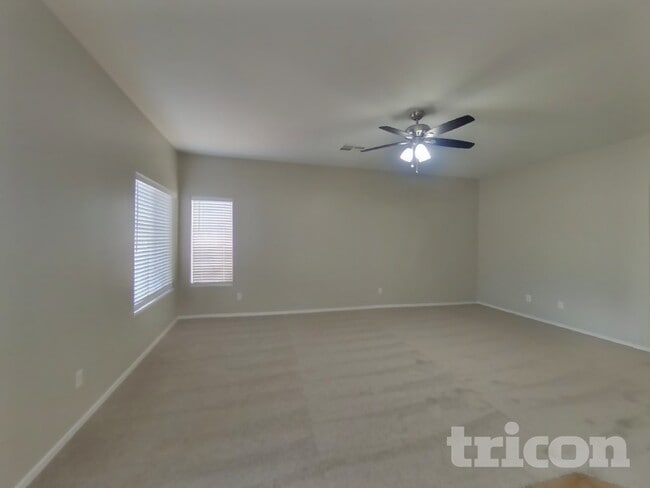 11418 W Mountain View Dr in Avondale, AZ - Foto de edificio - Building Photo