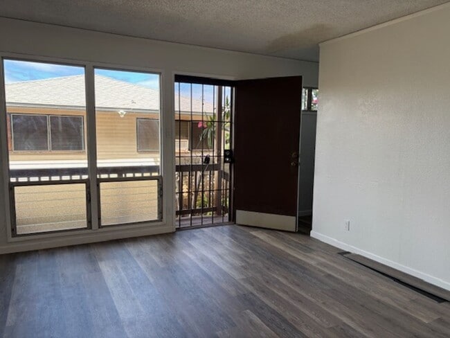 property at 87-165-165 Hakimo Rd