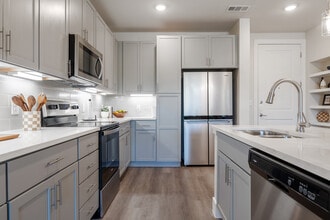 Jovie Pflugerville in Pflugerville, TX - Building Photo - Interior Photo