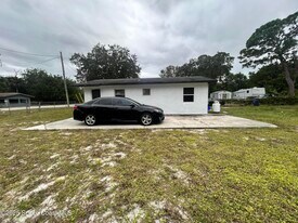 4421 31st Ave in Vero Beach, FL - Building Photo