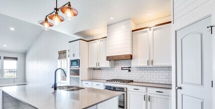 217 Andele Way in Liberty Hill, TX - Building Photo - Building Photo