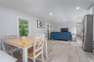 89 Kelley Pond Rd in New Hampton, NH - Building Photo - Building Photo