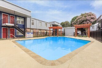 Cypress Square in Houston, TX - Building Photo - Building Photo