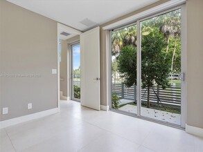 644 NE 12th Ave in Fort Lauderdale, FL - Building Photo - Building Photo