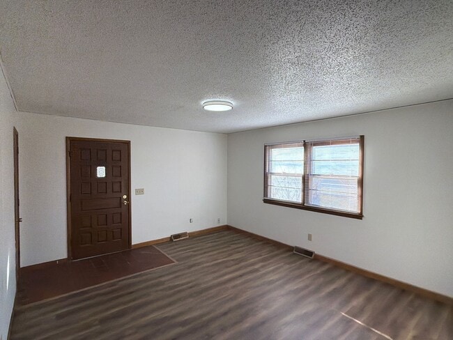 3335 E Sunset St in Springfield, MO - Building Photo - Building Photo