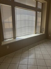 5708 Canberra Ave in Bakersfield, CA - Building Photo - Building Photo