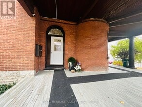 80 Bridge St W in Belleville, ON - Building Photo - Building Photo