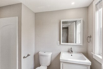 200 Brock St-Unit -2 in Manchester, NH - Building Photo - Building Photo