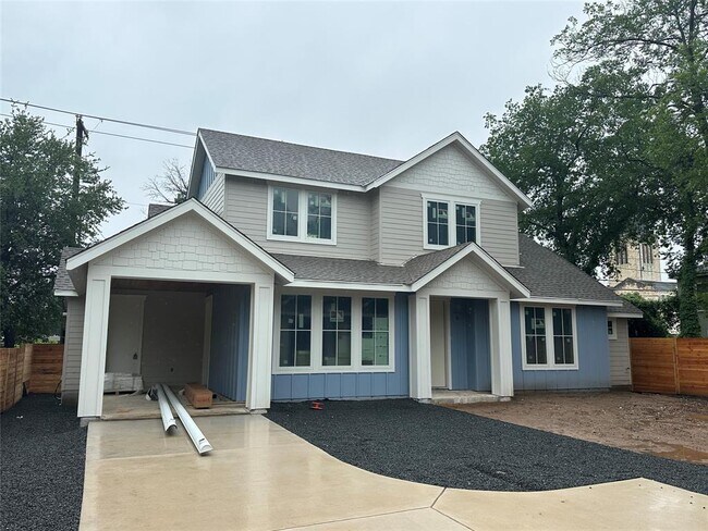 property at 917 E 37th St