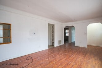 15645 Semrau Ave in Eastpointe, MI - Building Photo - Building Photo