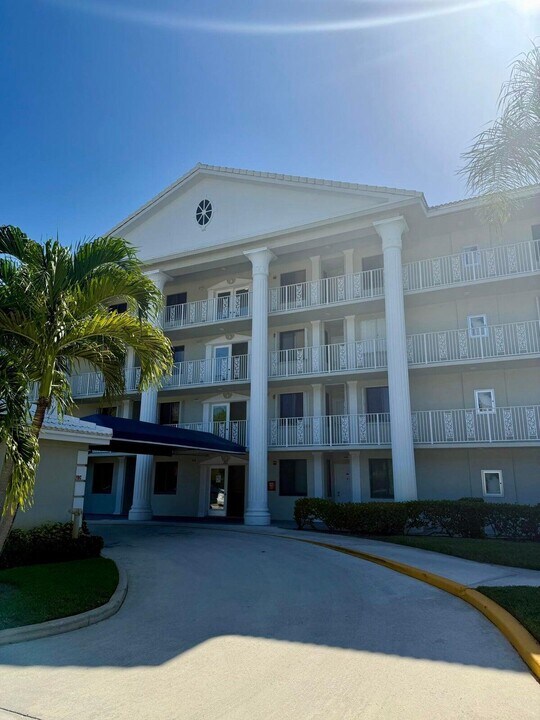 3501 Village Blvd in West Palm Beach, FL - Building Photo
