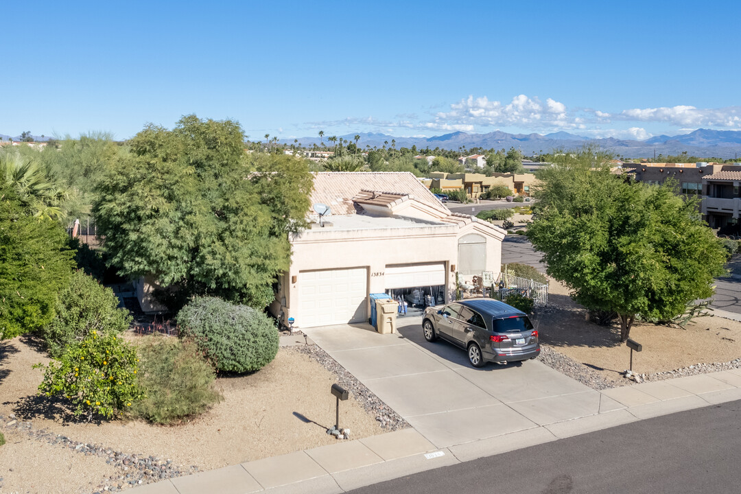 13834 N Cambria Dr in Fountain Hills, AZ - Foto de edificio