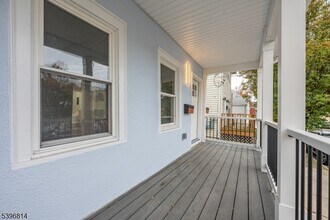 24 Dean St in West Orange, NJ - Foto de edificio - Building Photo